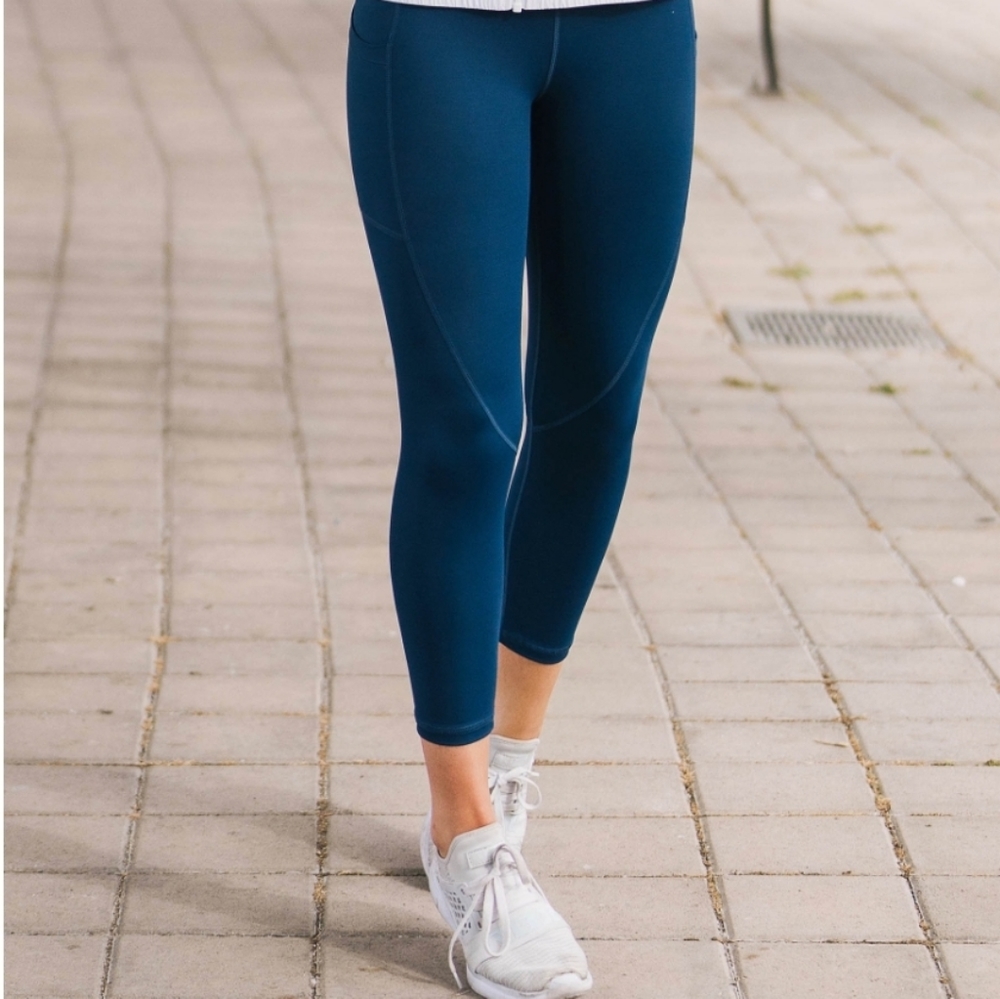 Zyia Navy Pocket Light n Tight Hi-Rise Capri 20"